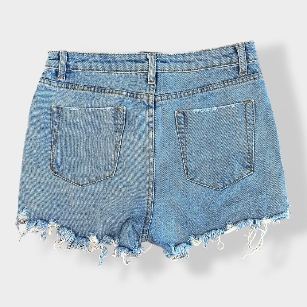 Signature 8 NWT high rise‎ distressed Jean shorts Size L - Picture 6 of 6